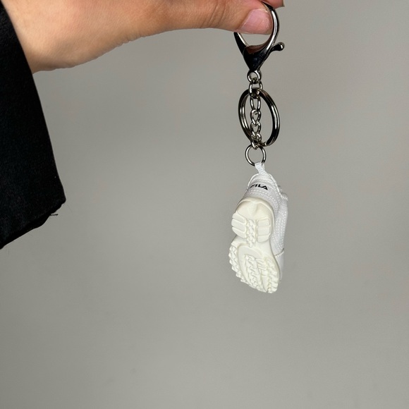 FILA Shoe KeyChain with Shoe Box Collectible - Picture 6 of 11